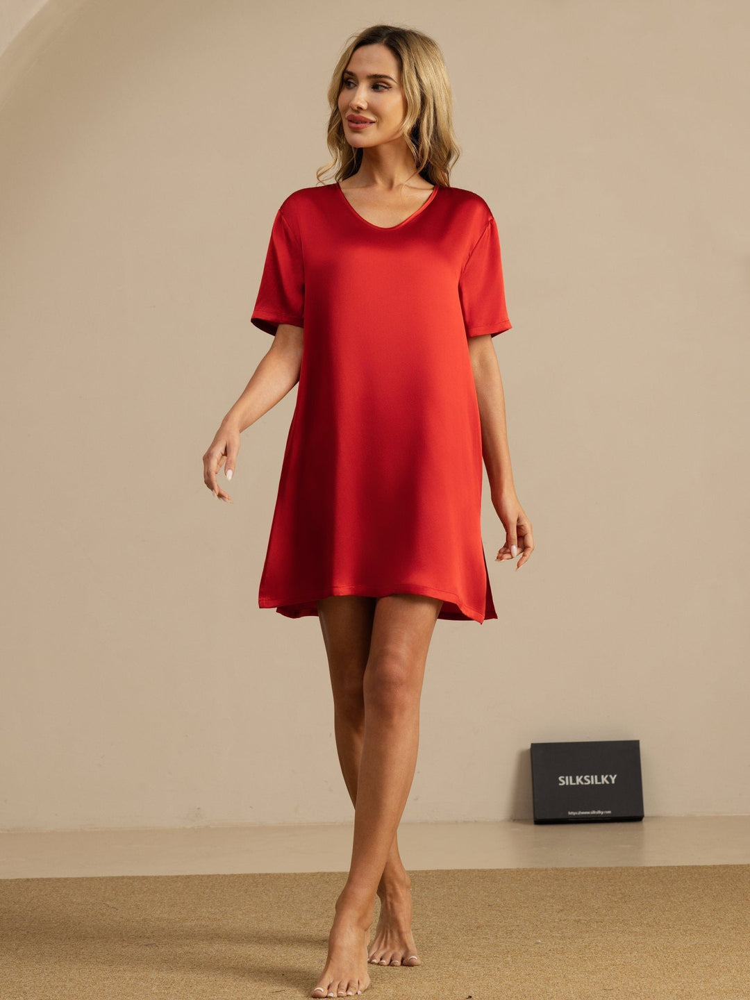 Women's Pure Silk Half Sleeve V-neck Short Nightdress