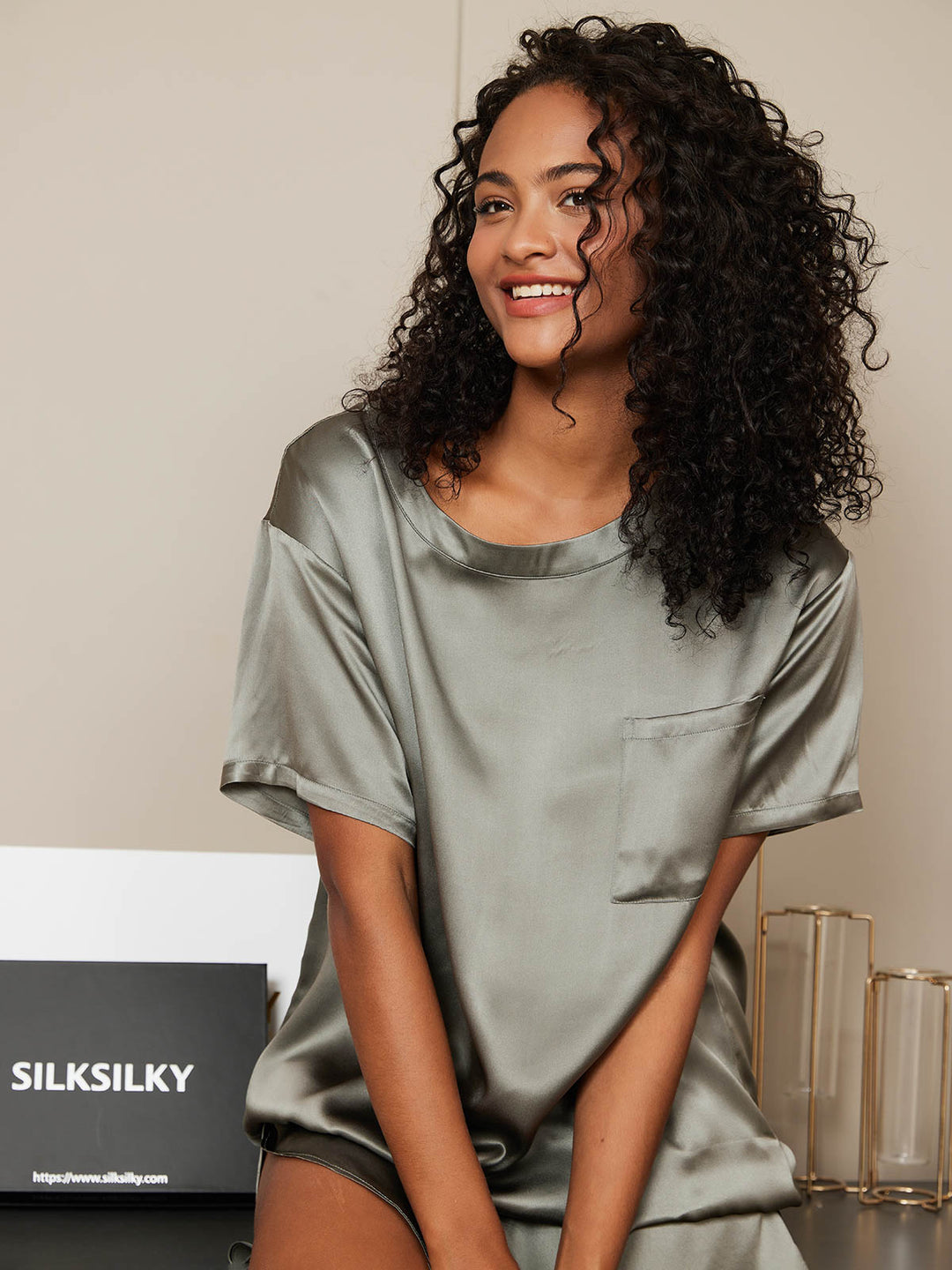 Pure Silk Short Sleeve Round Neck Women's Pyjamas Set