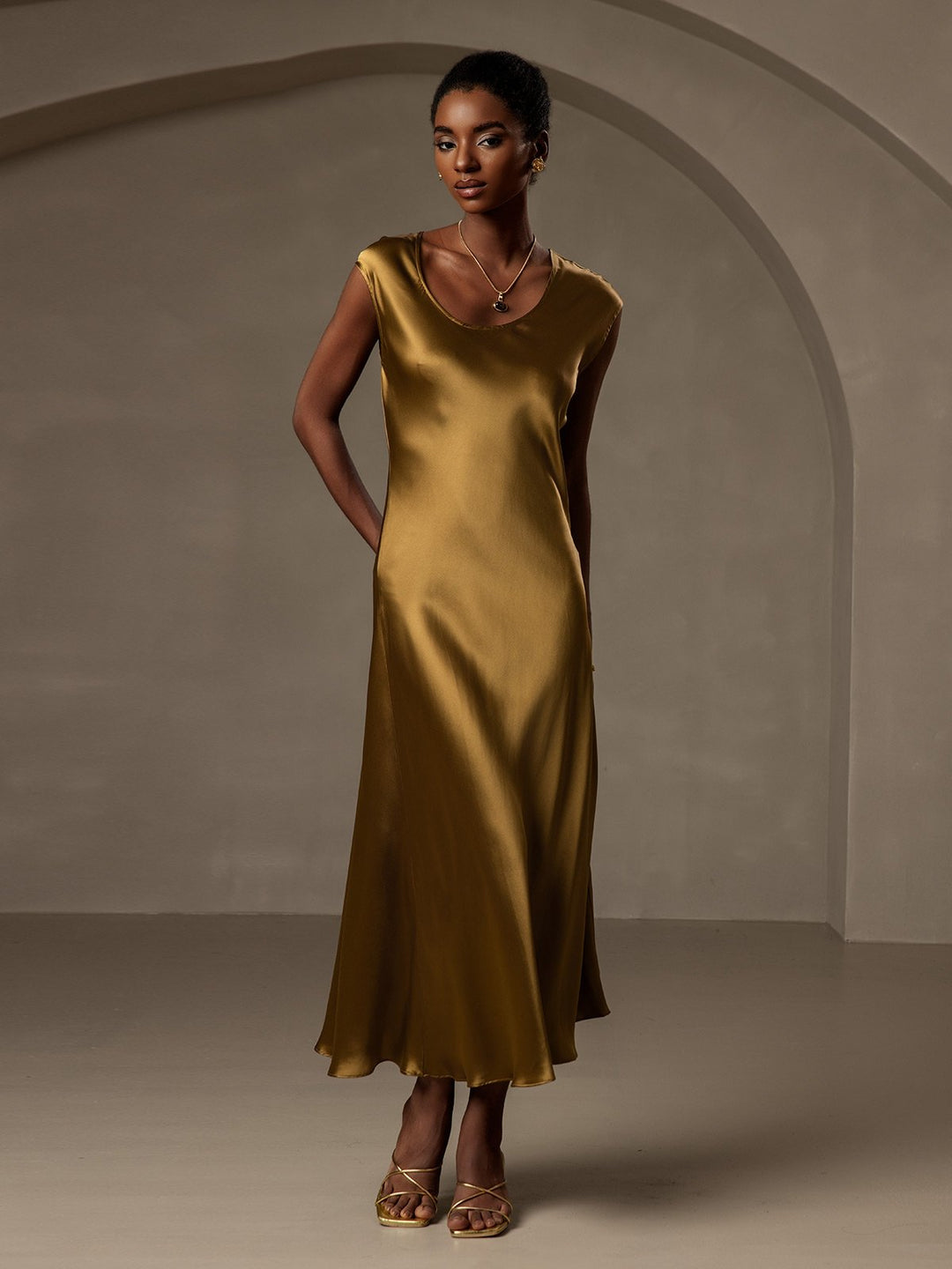 19Momme Silk Cap Sleeve Round Neck Midi Dress