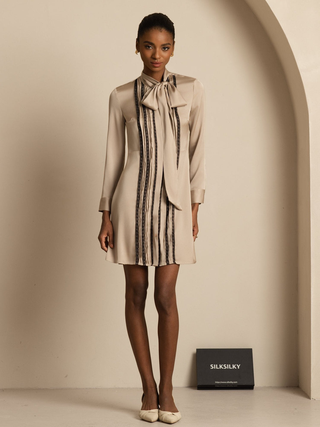 19Momme Silk  Women's Tie-Neck Short Shirt Dress with Vertical Pleated