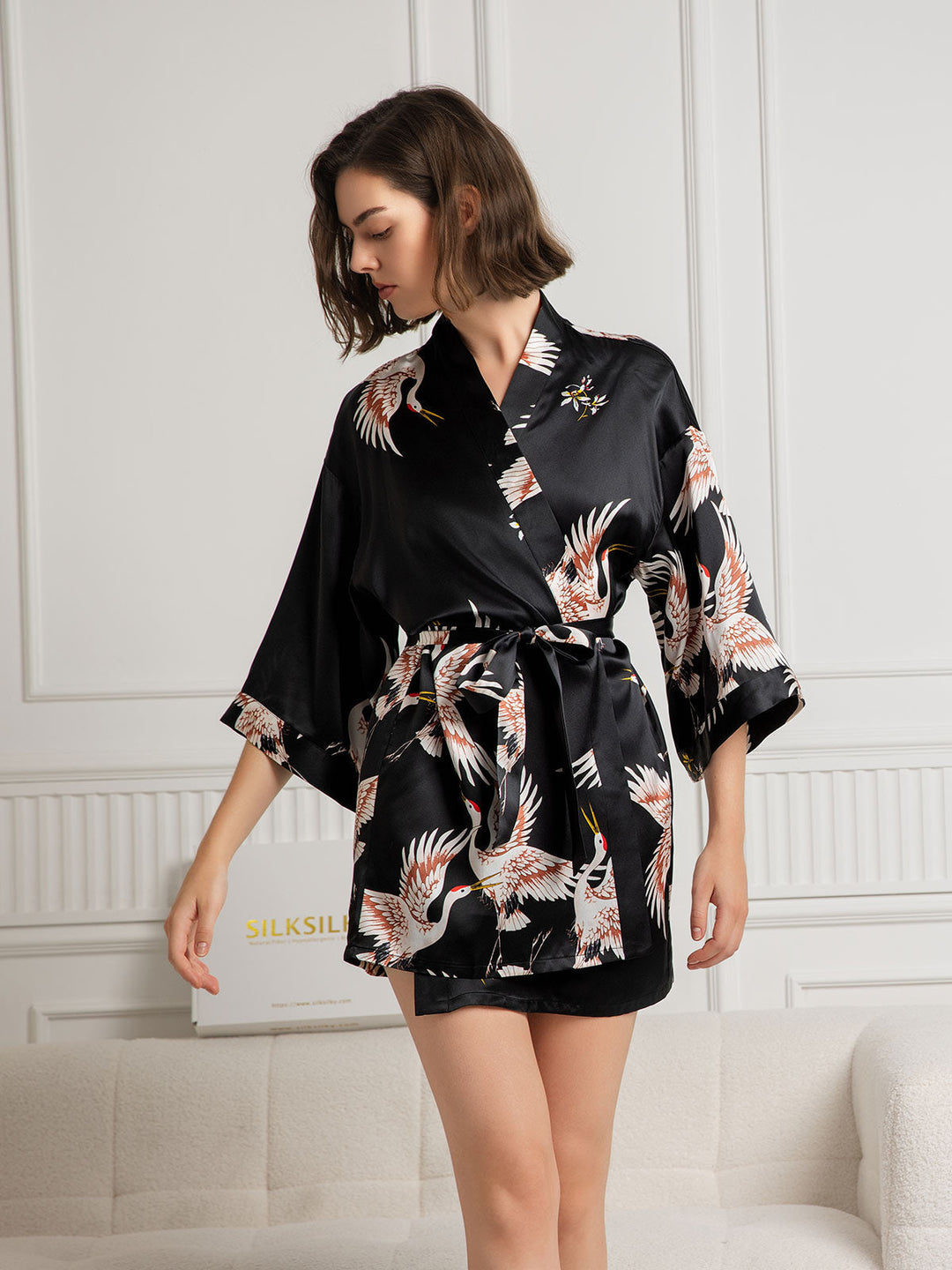 19Momme Women's Pure Silk Crane Print 3/4 Sleeve Short Kimono Robe