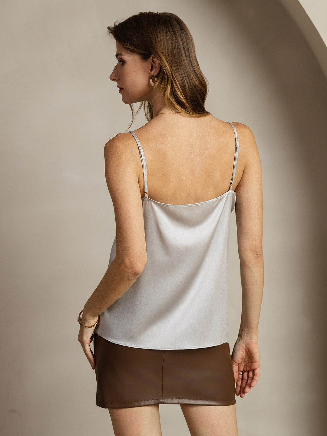 19Momme Silk Spaghetti Strap Round Neck Camisoles
