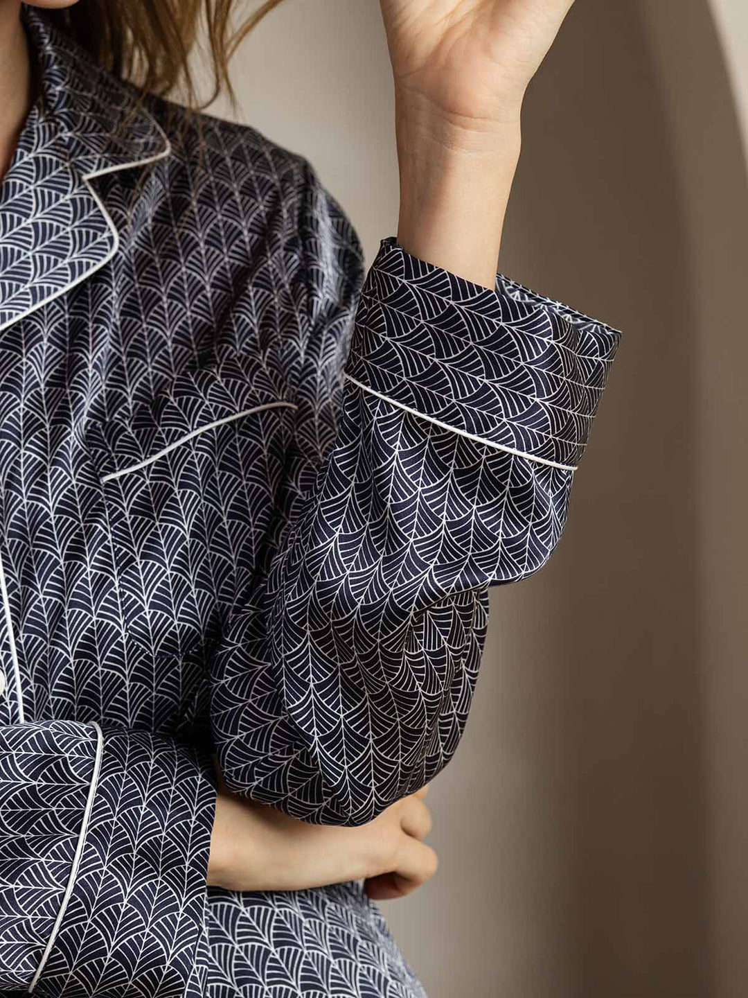 Women's Pure Silk Navy Ginkgo Print Long Sleeve Notch Collar Pajamas Set