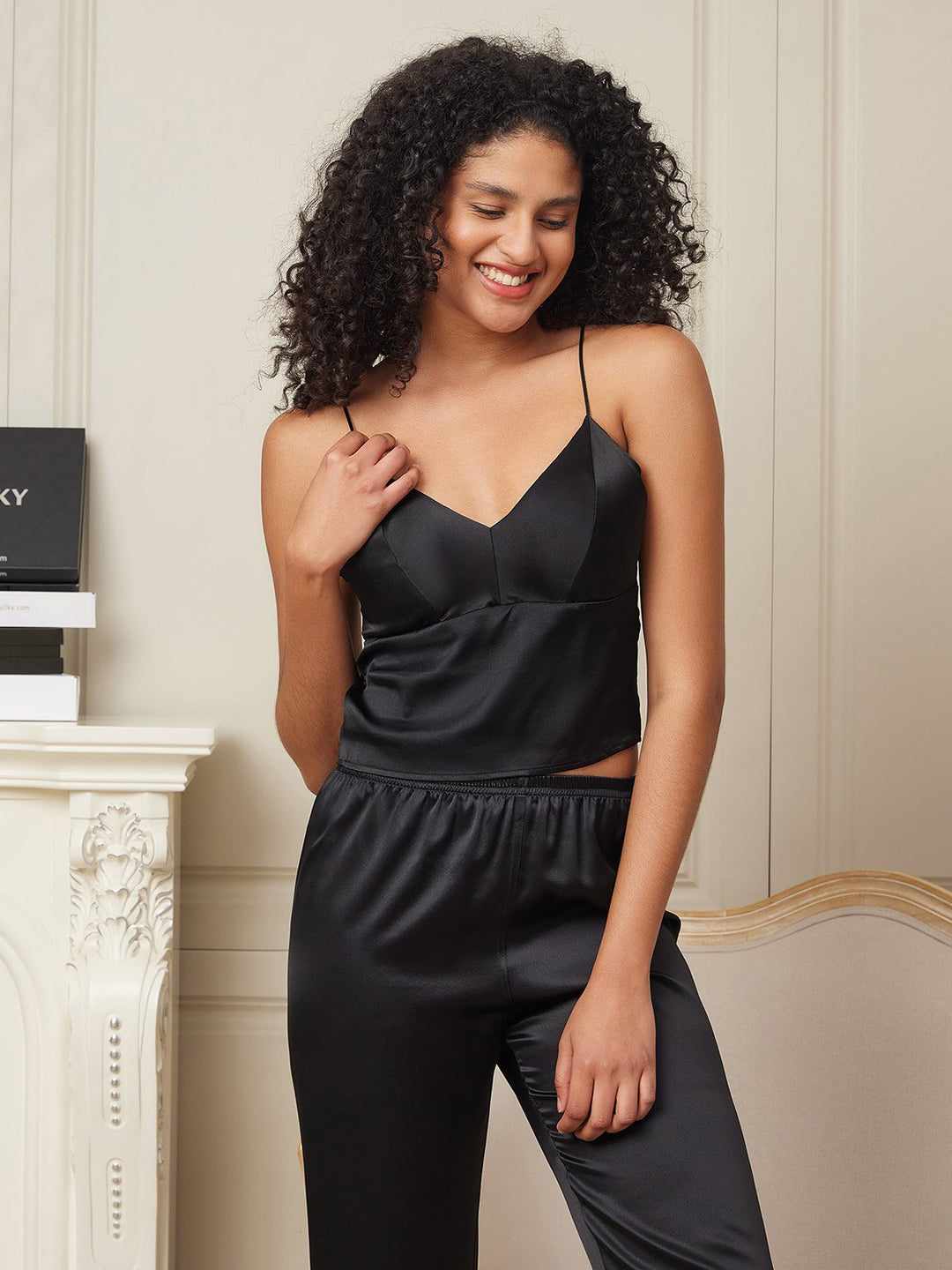 Pure Silk Spaghetti Strap V Neck Camisoles with Built-in Bra