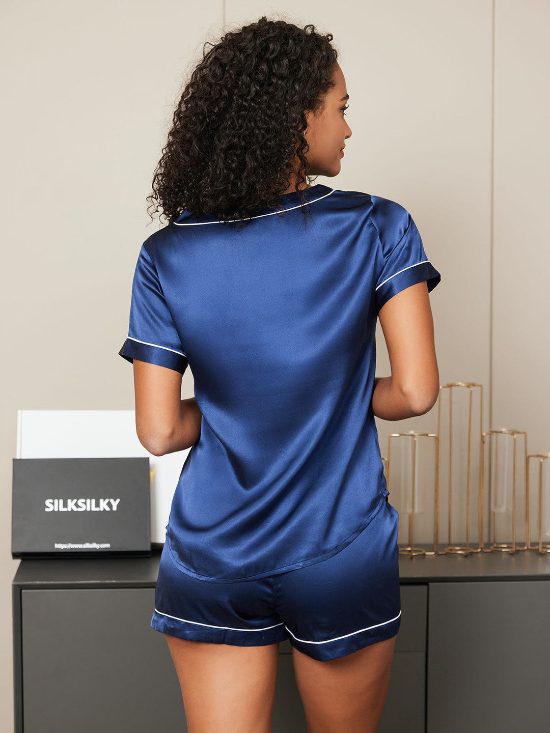 Pure Silk Short Sleeve V-neck Above the Knee Women's Pyjamas Set
