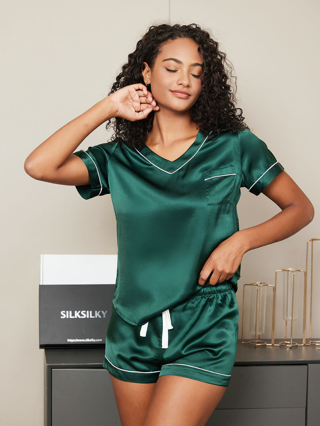 Pure Silk Short Sleeve V-neck Above the Knee Women's Pyjamas Set